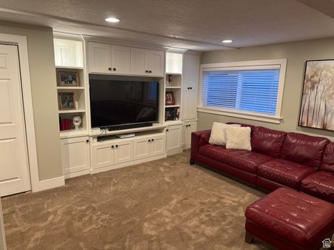 Tiny photo for 2110 E LONSDALE DR, Cottonwood Heights, UT 84121 (MLS # 2117033)