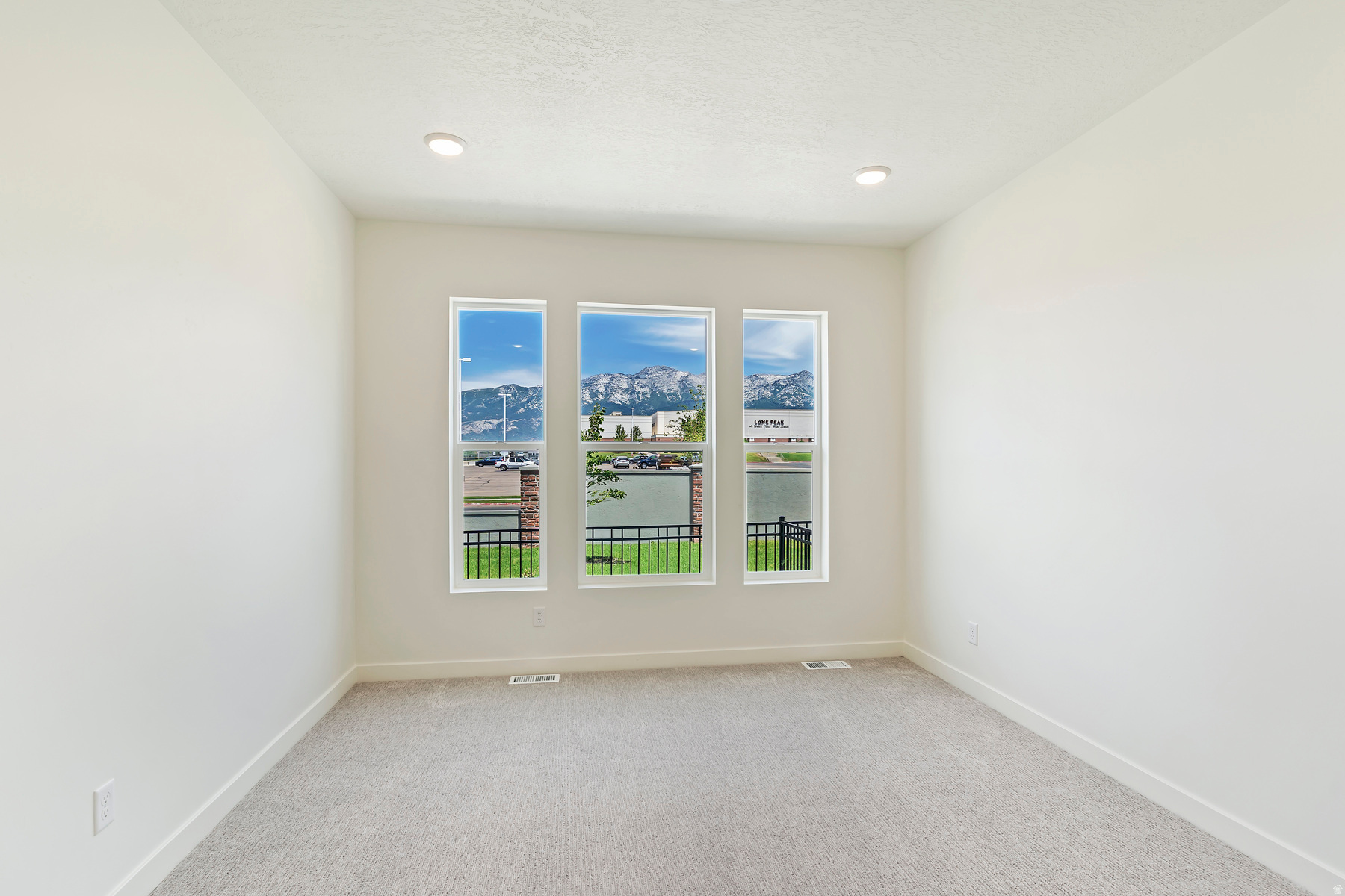 RIDGEVIEW CARRIAGES - Residential