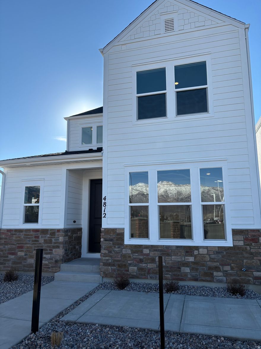 *** Low Interest Rate Buy Down available on this home! *** Contact Us for More Information. ***  Restrictions Apply. Price Just Reduced! Welcome to our last Clarkcrest in Ridgeview Carriages.  Main Floor Living! Large Owner's Retreat/Bath, Kitchen, Family, Dining and Laundry on main level. 2 additional bedrooms, full bathroom and retreat upstairs. Enjoy mountain views from your front patio. Call for an appointment!  Pictures are of a similar home in the community. Home will be done mid December.  Model Home is now closed.  This is the last home available in this community!  Please Call Monica Owens to schedule a showing 435-288-5030