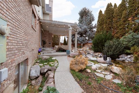 Tiny photo for 861 S 300 W, Orem, UT 84058 (MLS # 2129250)