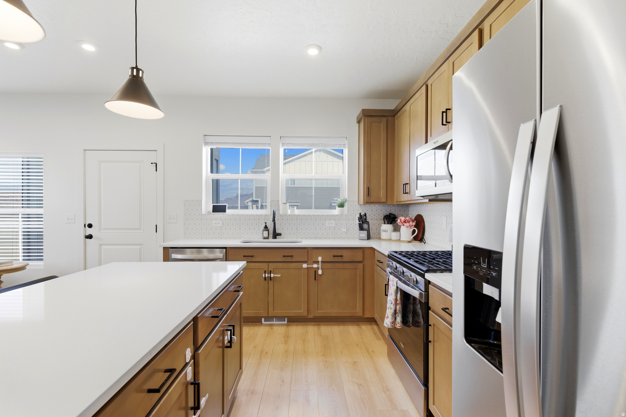 SCENIC MOUNTAIN - Residential