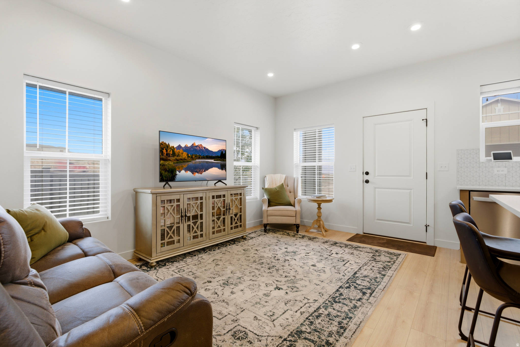 SCENIC MOUNTAIN - Residential