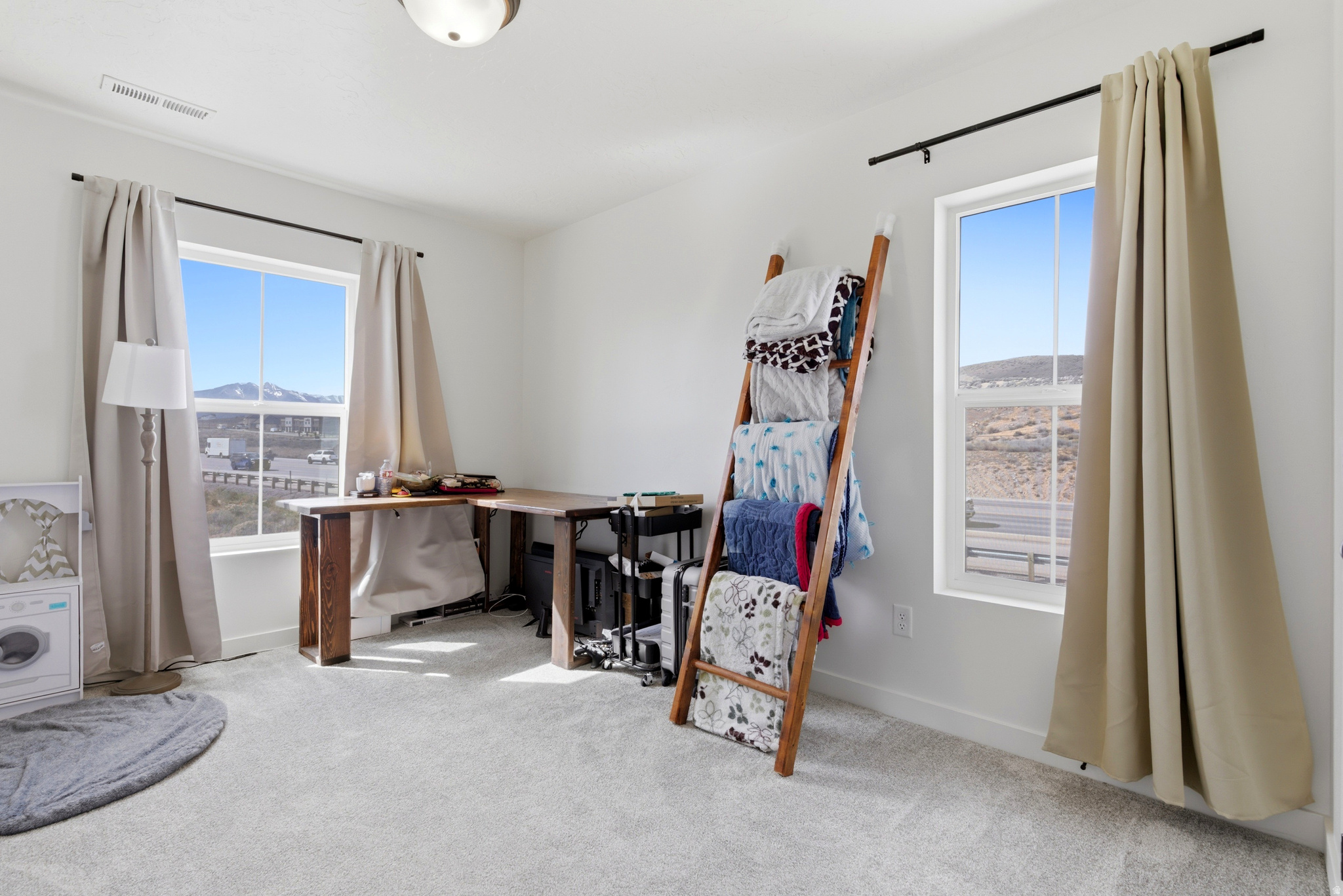 SCENIC MOUNTAIN - Residential