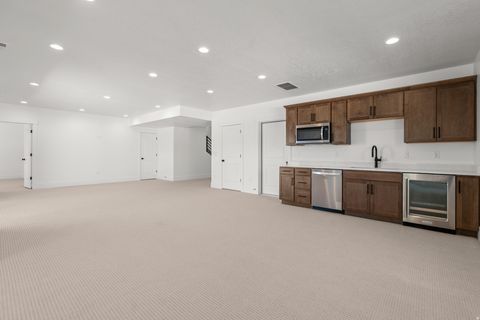 Tiny photo for 492 N PINNACLE LN #6, Saratoga Springs, UT 84045 (MLS # 2132444)