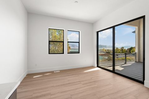 Tiny photo for 492 N PINNACLE LN #6, Saratoga Springs, UT 84045 (MLS # 2132444)