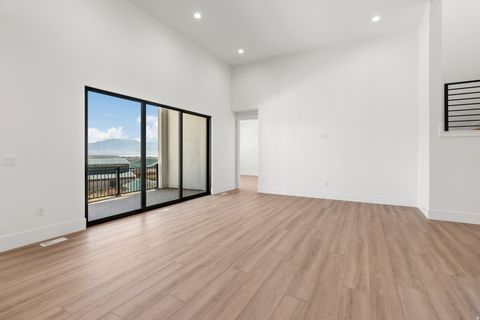 Tiny photo for 492 N PINNACLE LN #6, Saratoga Springs, UT 84045 (MLS # 2132444)