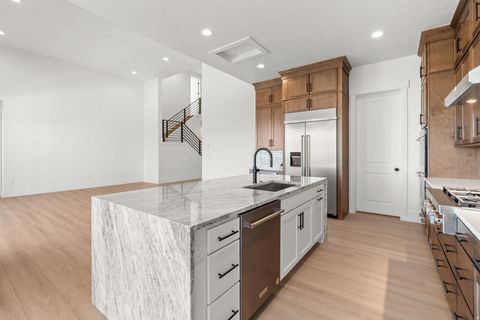 Tiny photo for 492 N PINNACLE LN #6, Saratoga Springs, UT 84045 (MLS # 2132444)