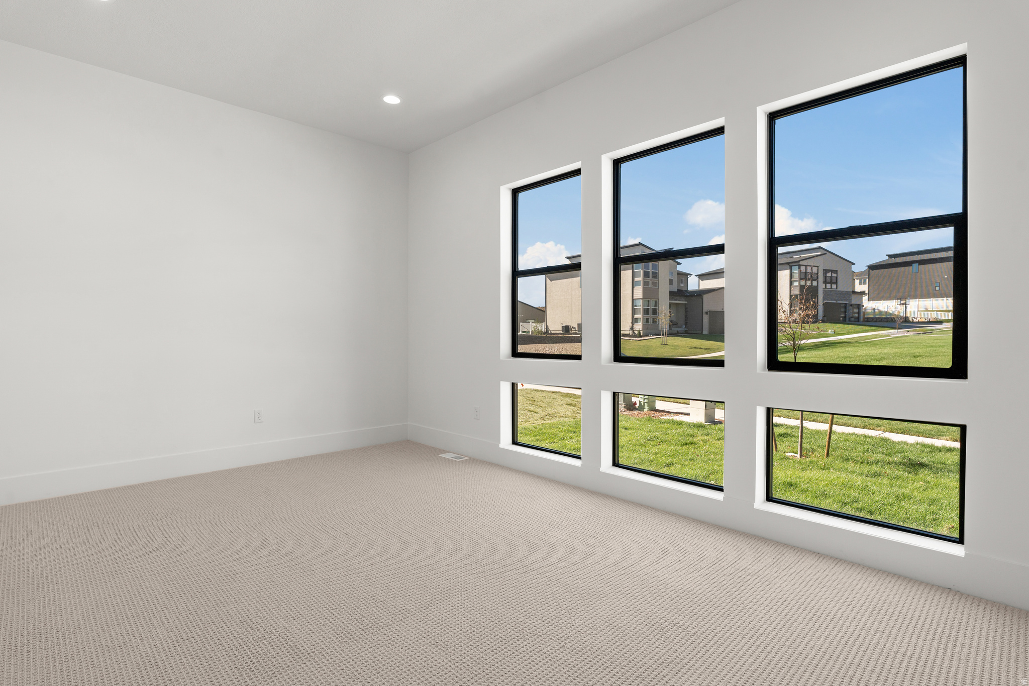 WESTLAKE VISTAS - Residential