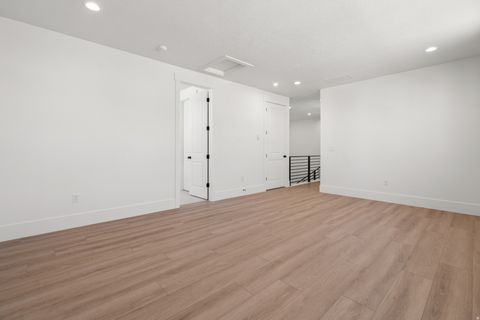 Tiny photo for 492 N PINNACLE LN #6, Saratoga Springs, UT 84045 (MLS # 2132444)