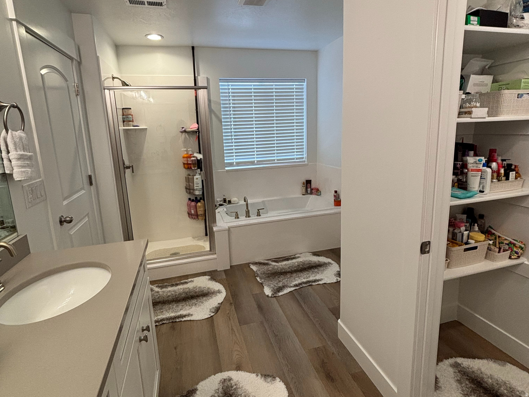 RIDGEHORNE - Residential