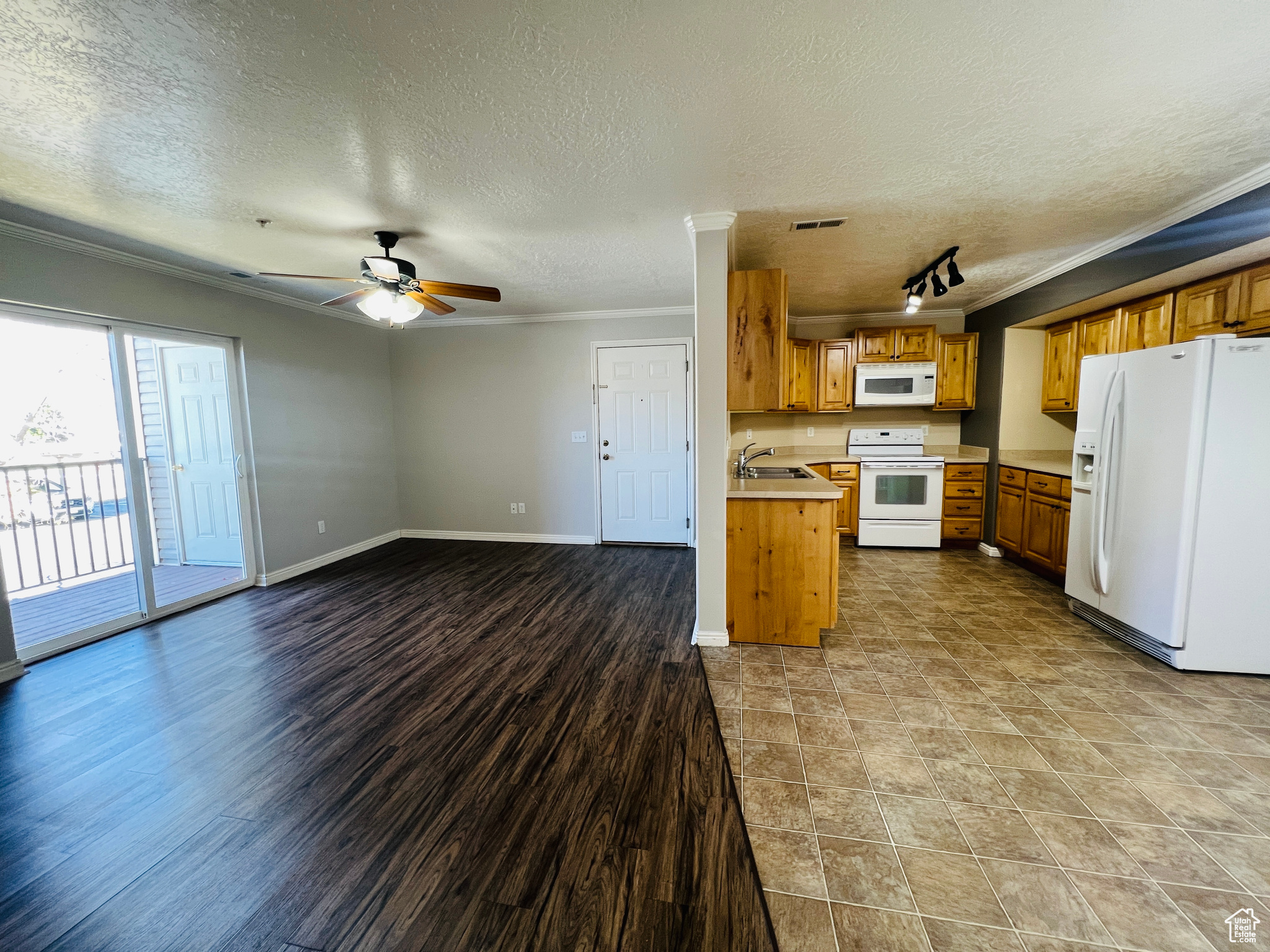 WILLOW SPRINGS - Residential