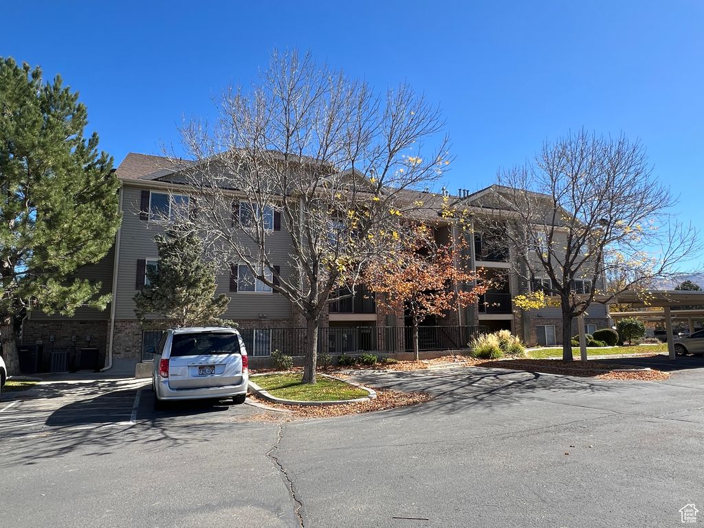 Photo of 8198 N CEDAR SPRINGS RD #T6, Eagle Mountain, UT 84005 (MLS # 2119416)