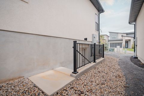 Tiny photo for 789 S MILLER AVE, North Salt Lake, UT 84054 (MLS # 2141350)