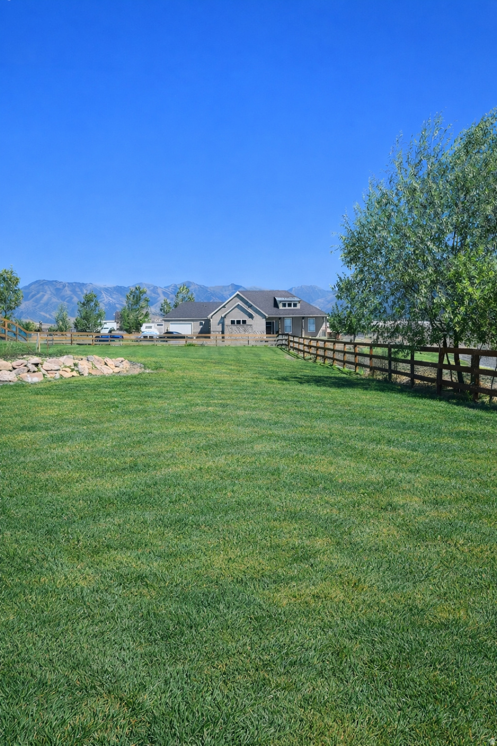 THE BENCHES AT SOUTH - Residential