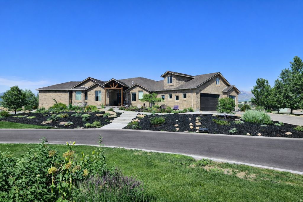 Photo of 3054 W RIDGELINE RD, Stockton, UT 84071 (MLS # 2140034)