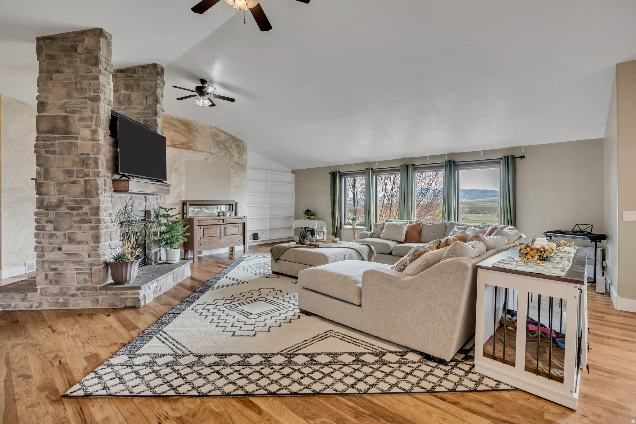 THE BENCHES AT SOUTH - Residential