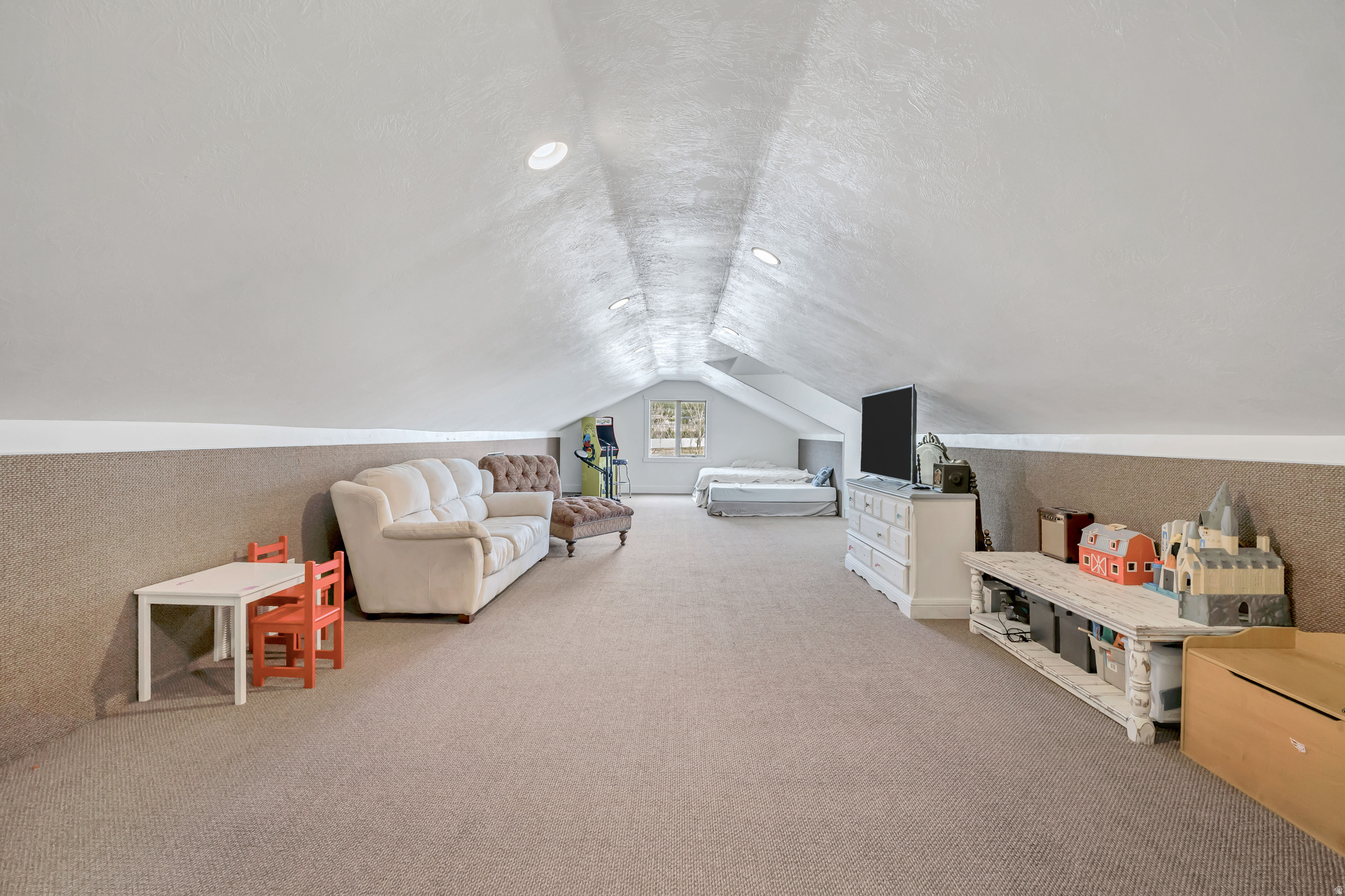 THE BENCHES AT SOUTH - Residential