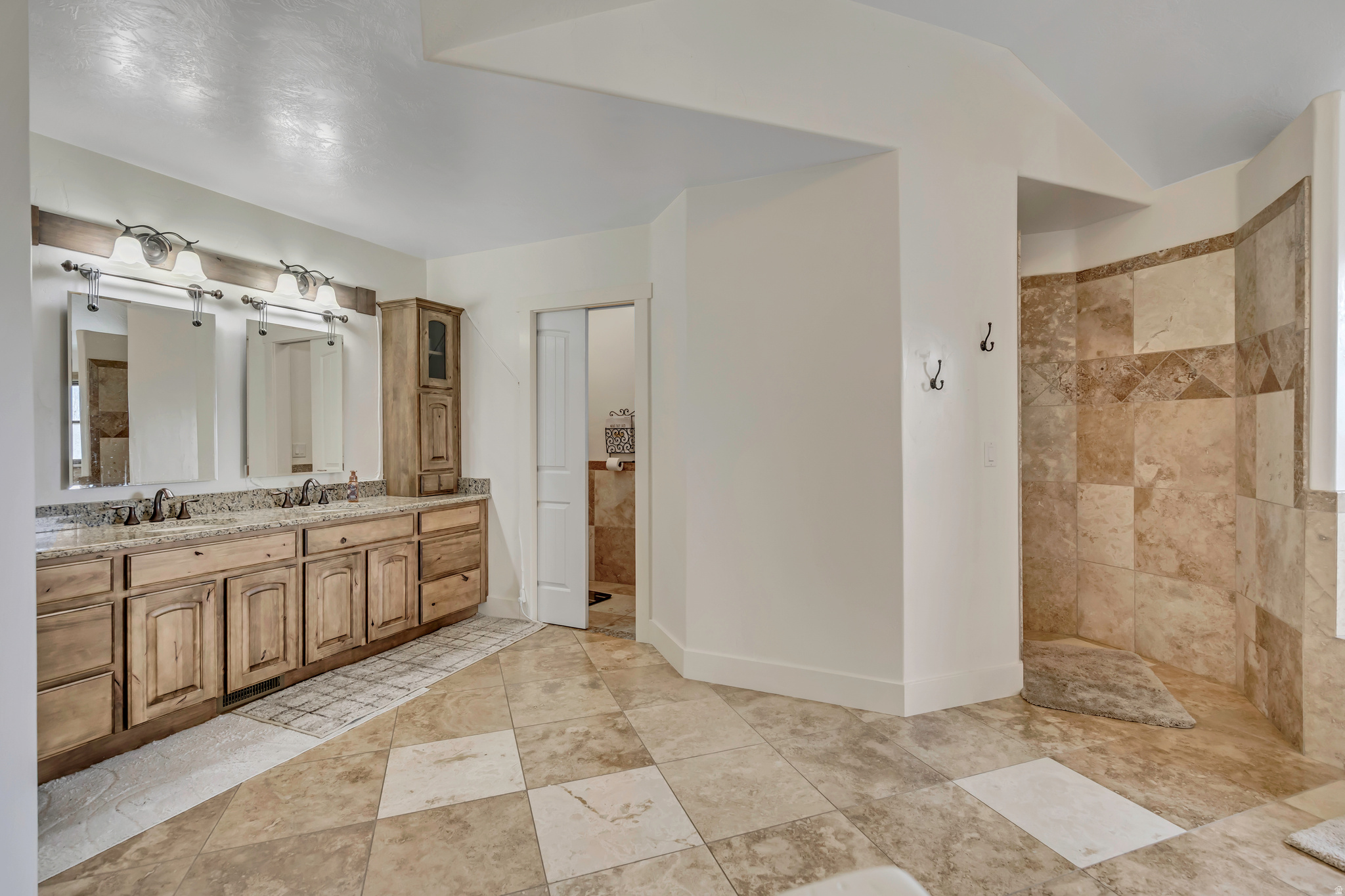 THE BENCHES AT SOUTH - Residential