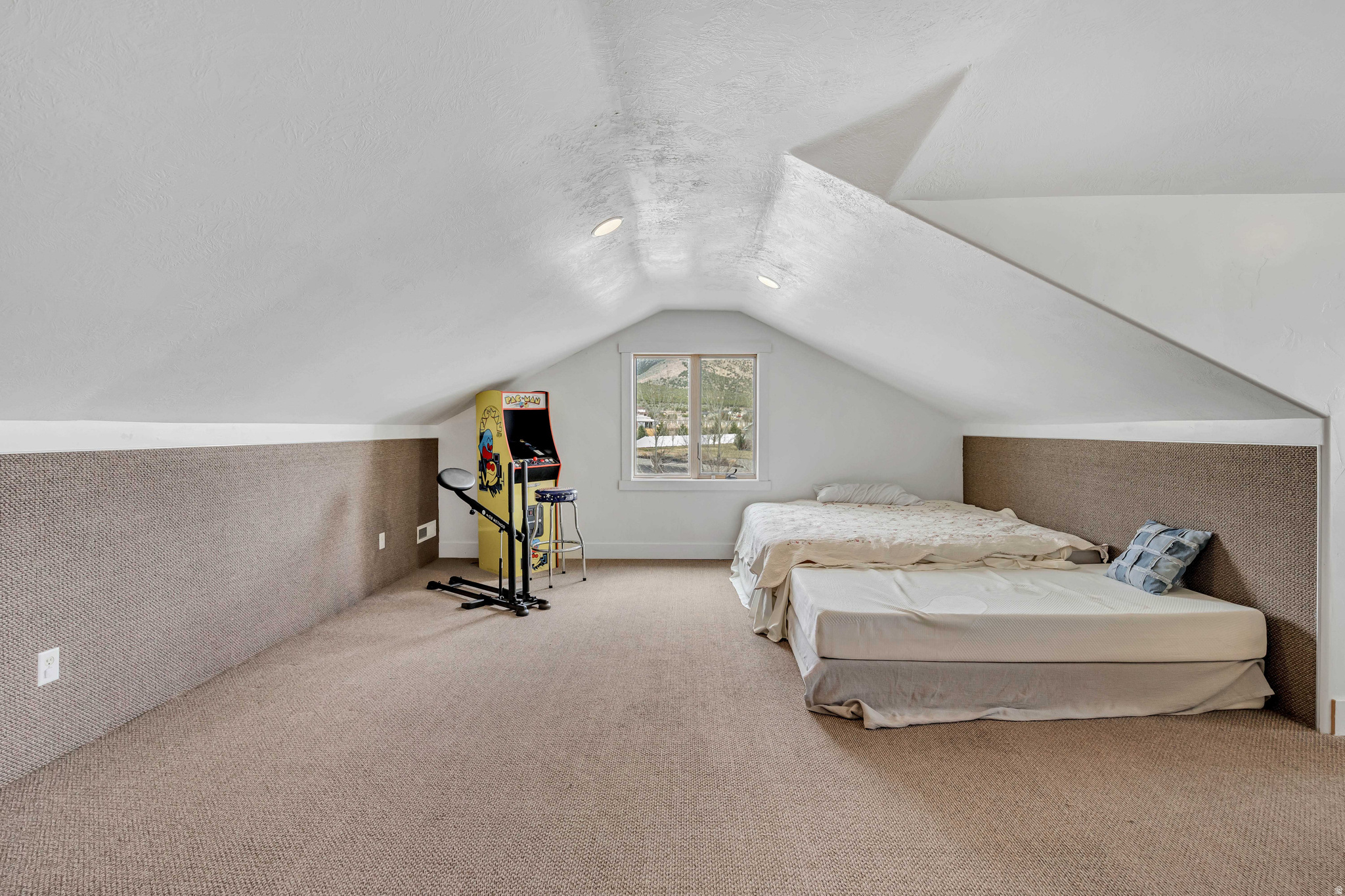 THE BENCHES AT SOUTH - Residential