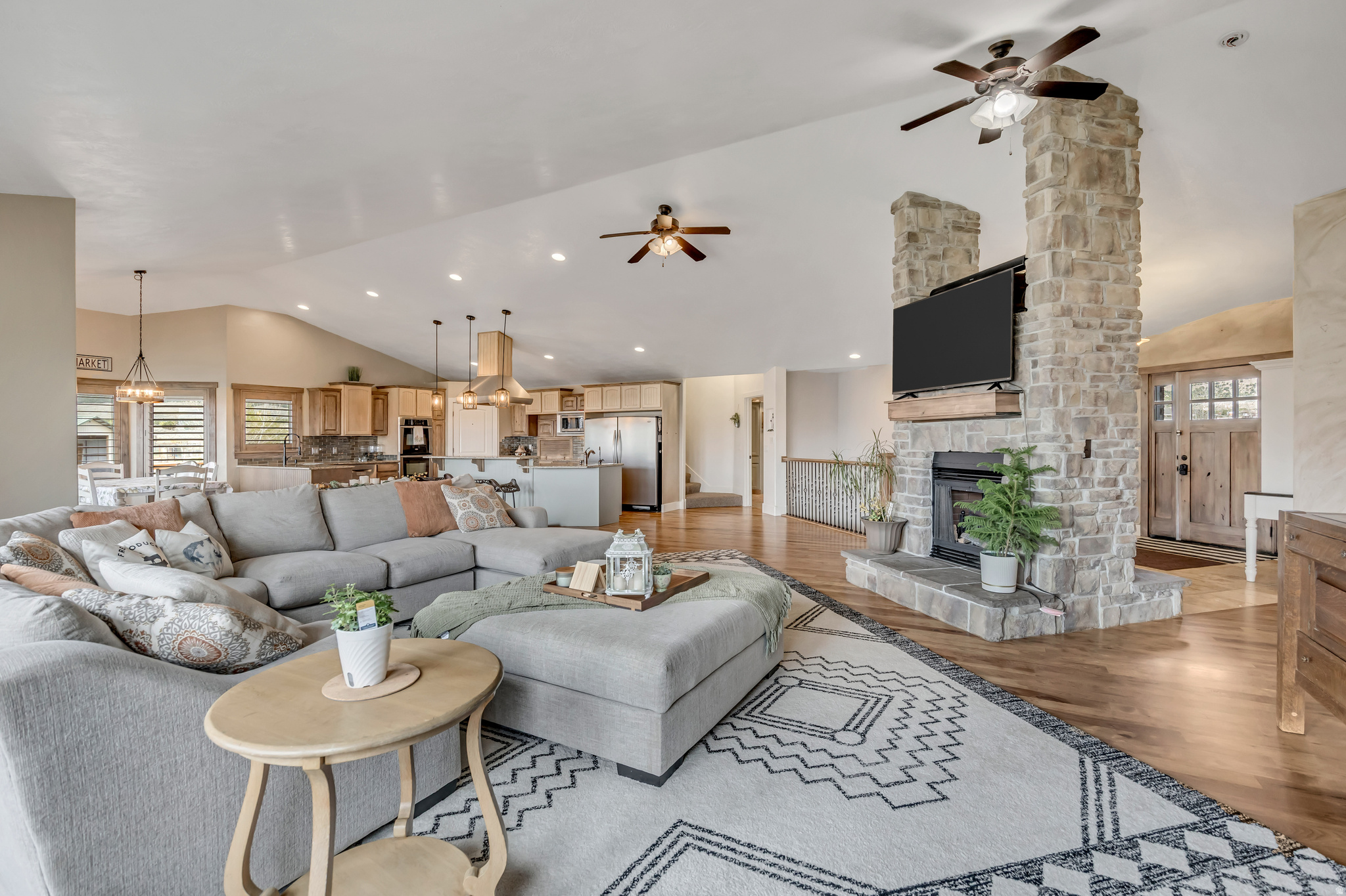 THE BENCHES AT SOUTH - Residential