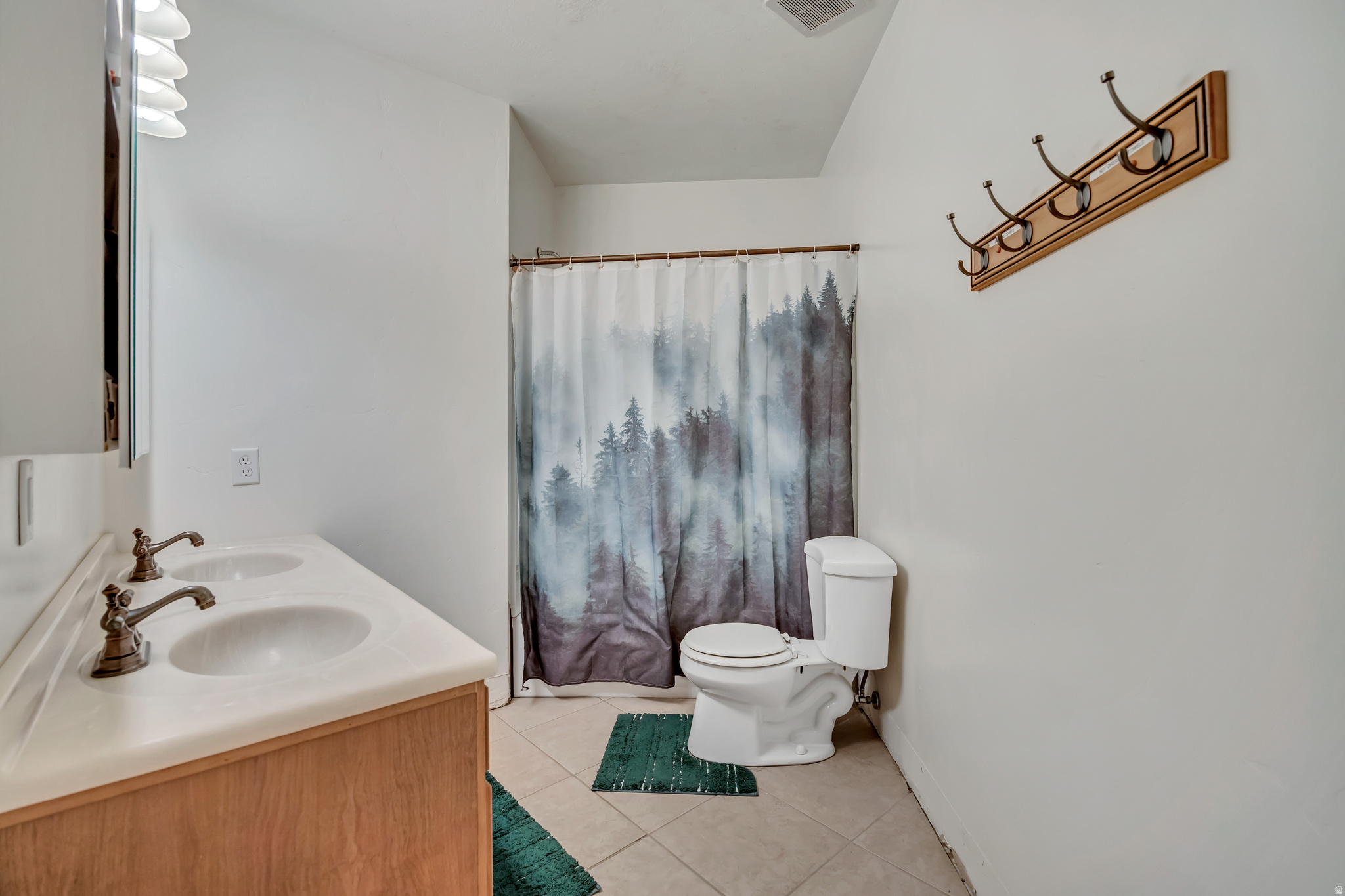 THE BENCHES AT SOUTH - Residential