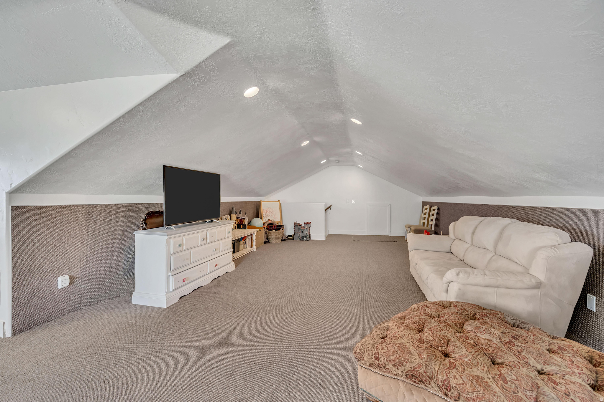 THE BENCHES AT SOUTH - Residential