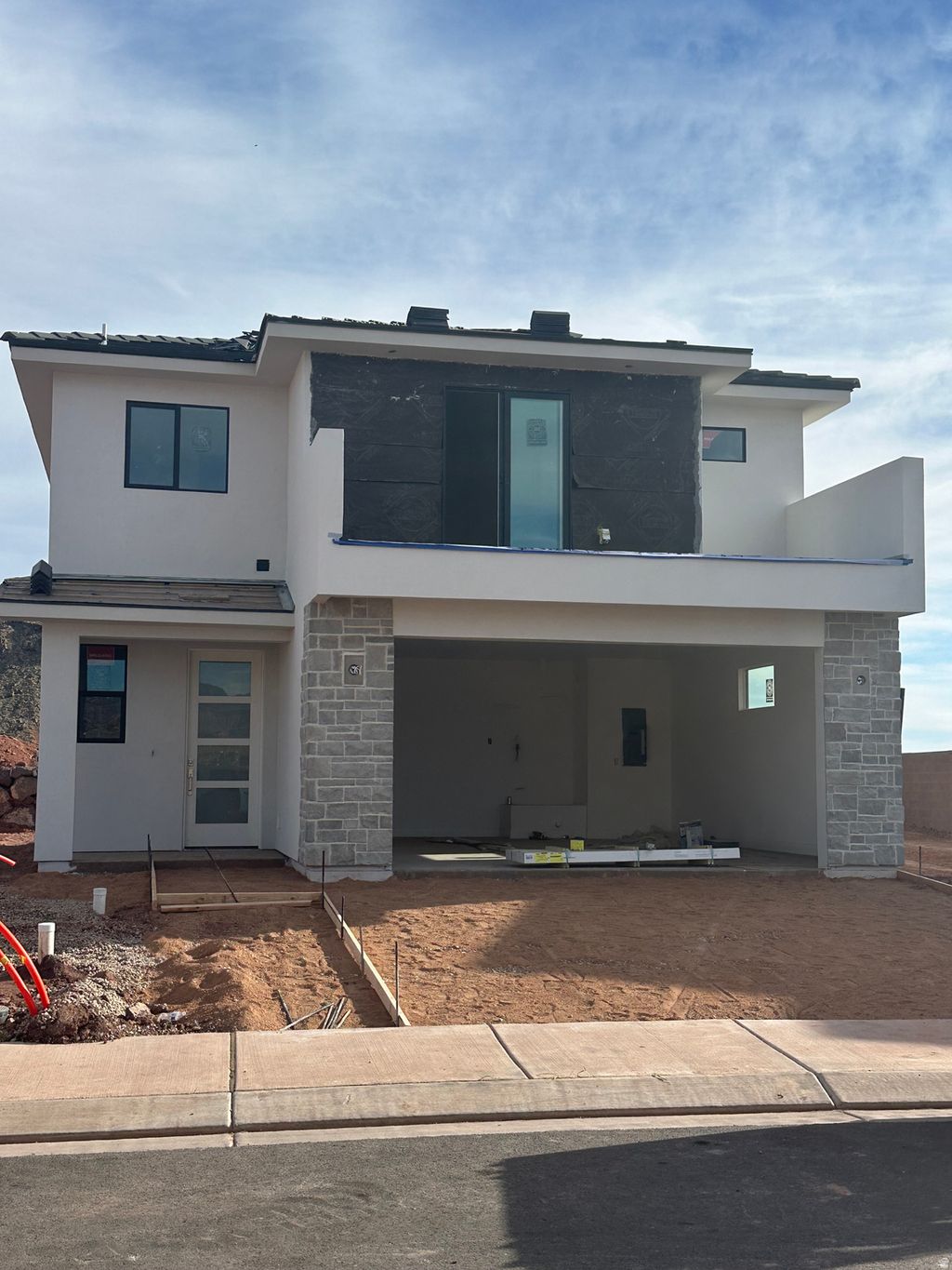 Photo of 980 E COYOTE CREST DR, Washington, UT 84780 (MLS # 2143008)