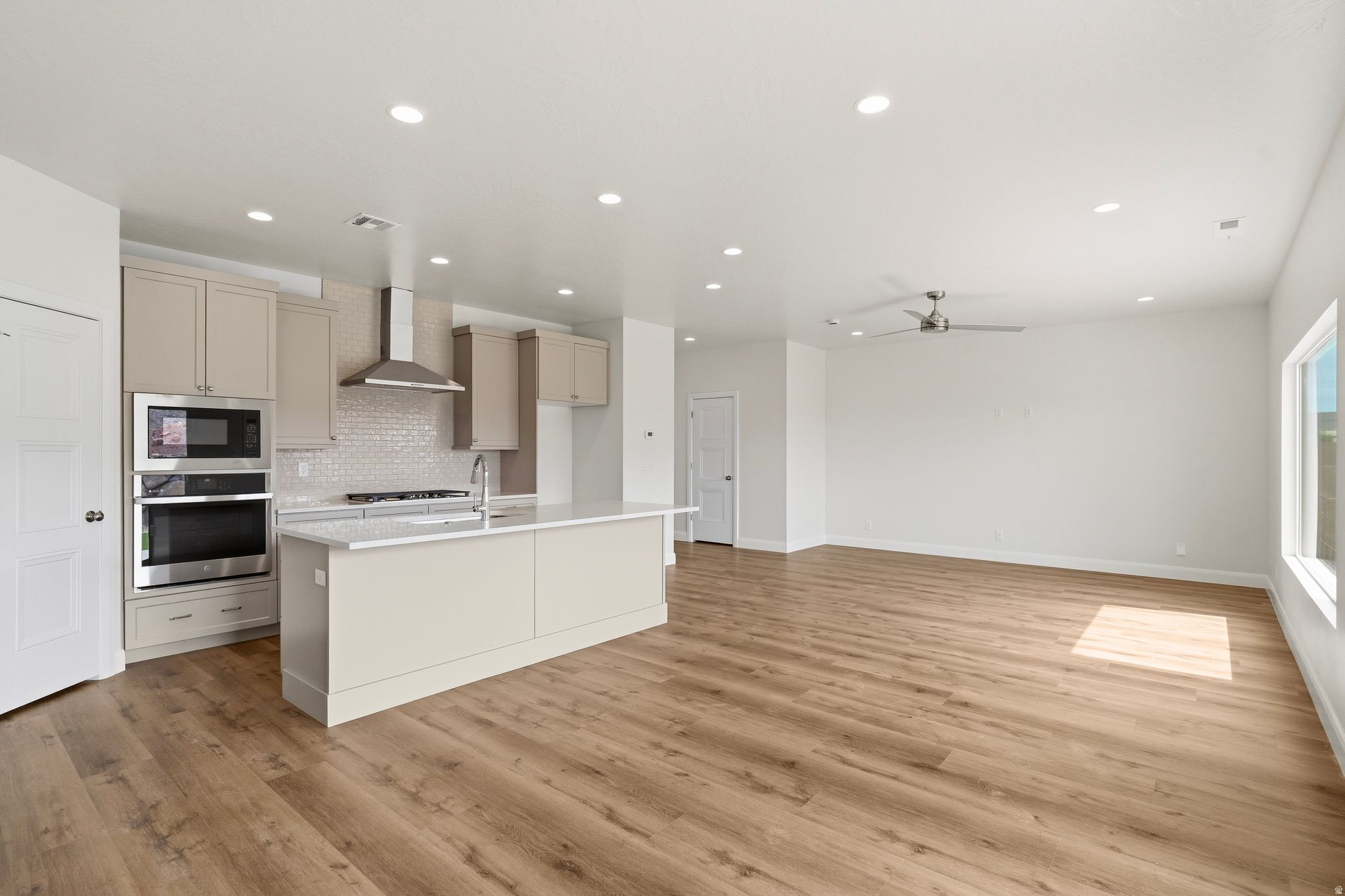 DESERT RIDGE ESTATES - Residential