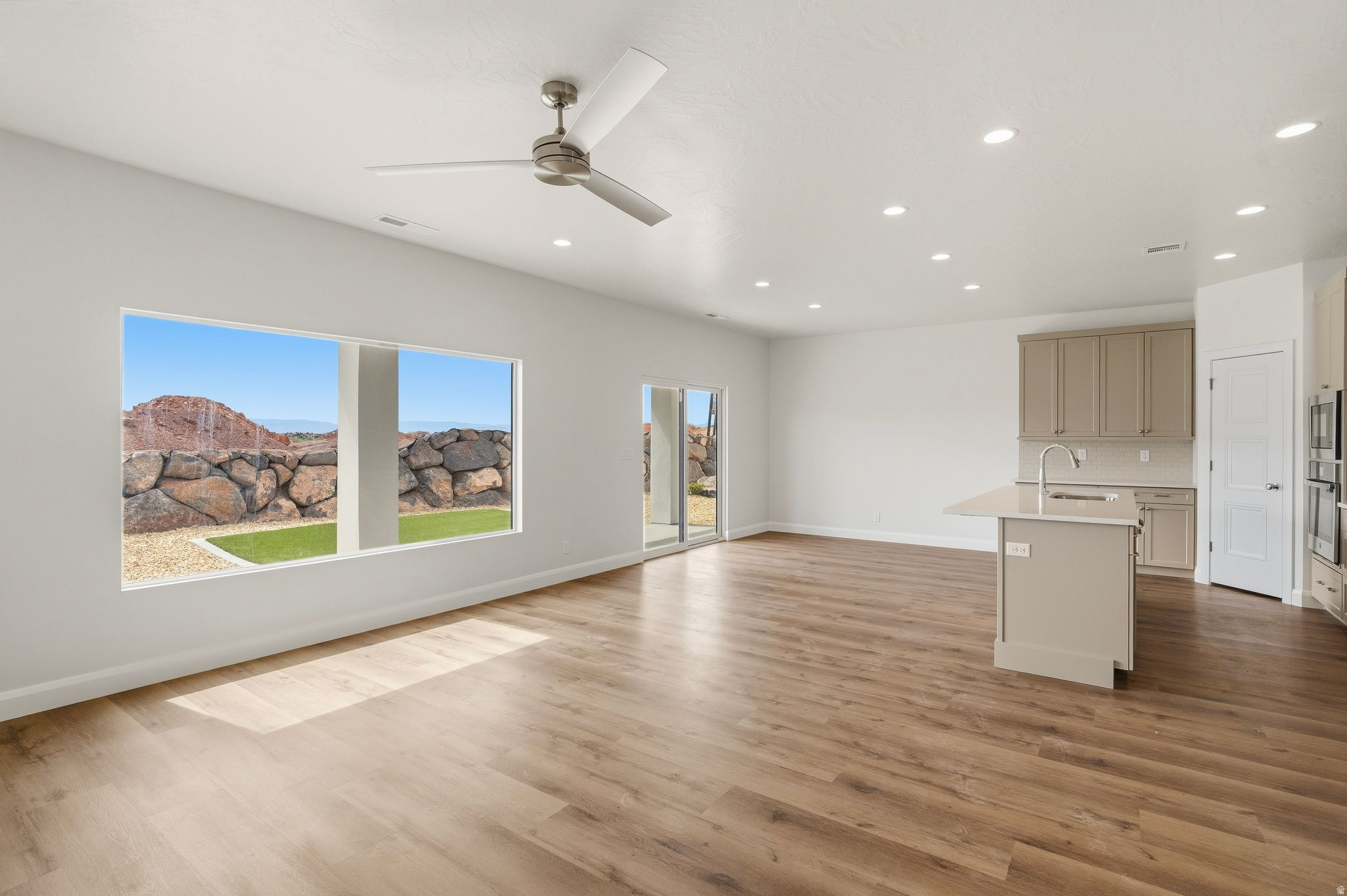 DESERT RIDGE ESTATES - Residential