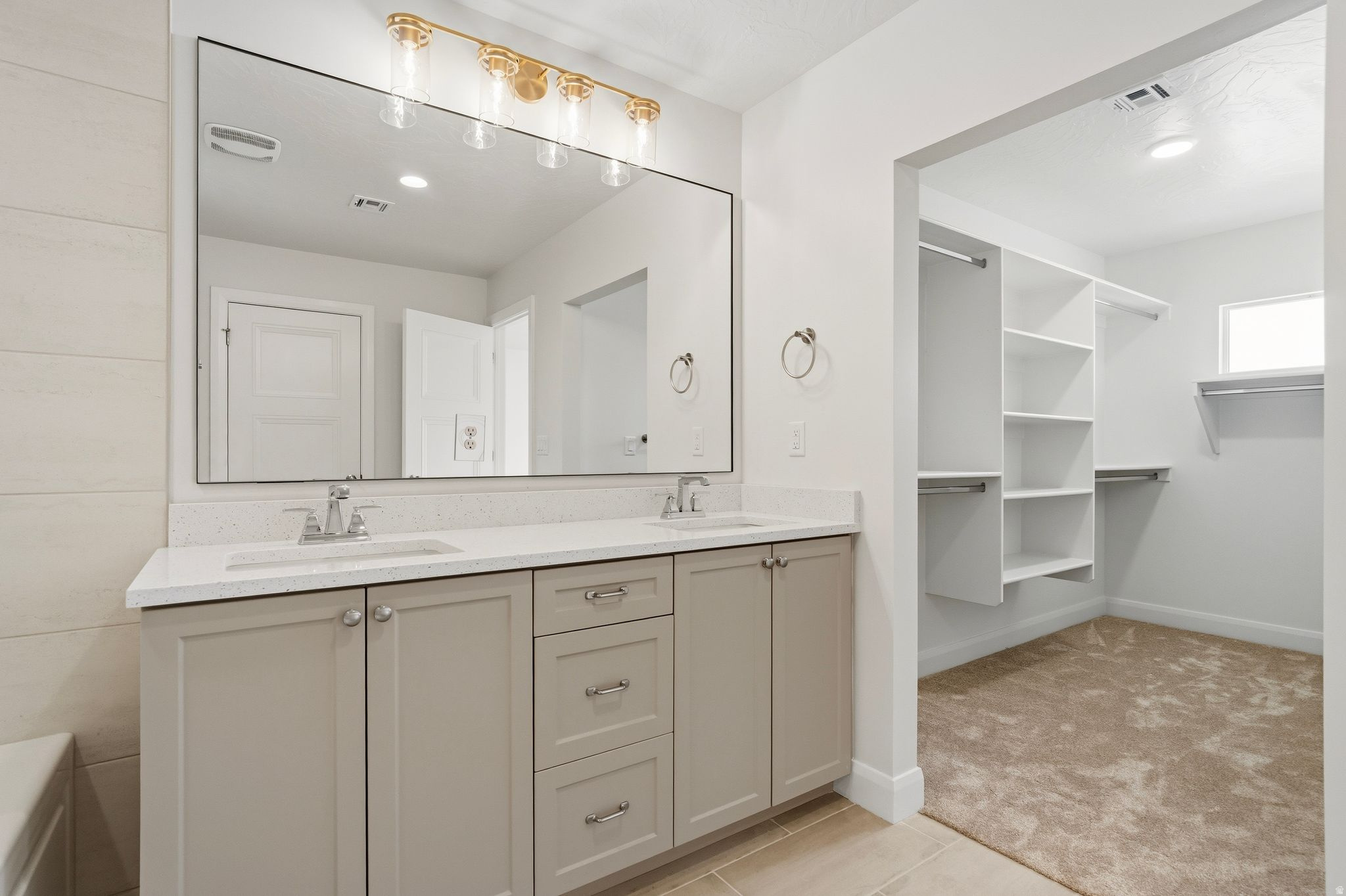 DESERT RIDGE ESTATES - Residential