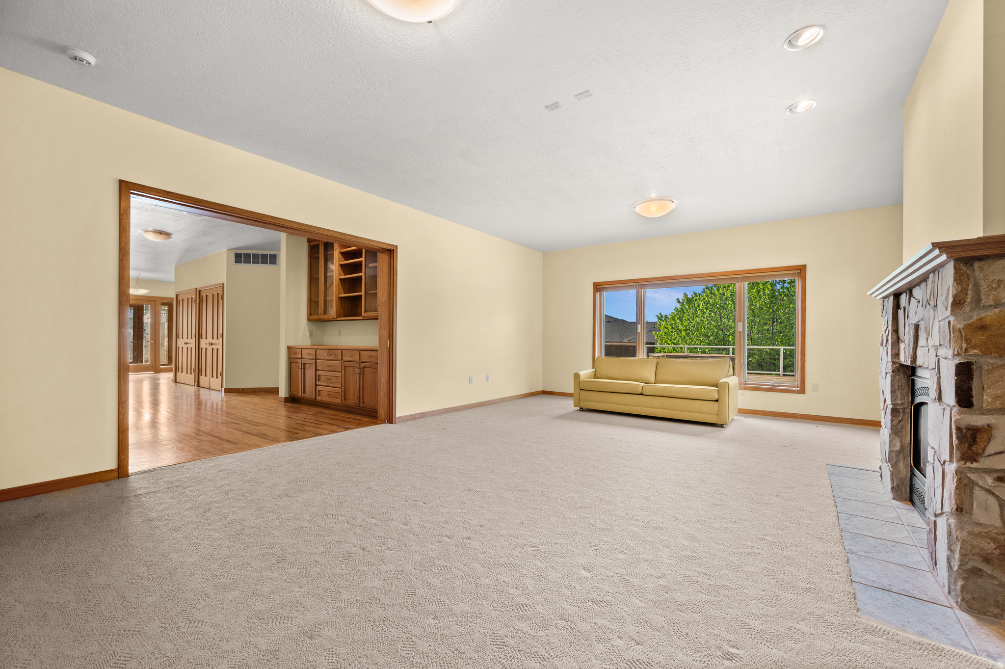 CAPITOL - Residential