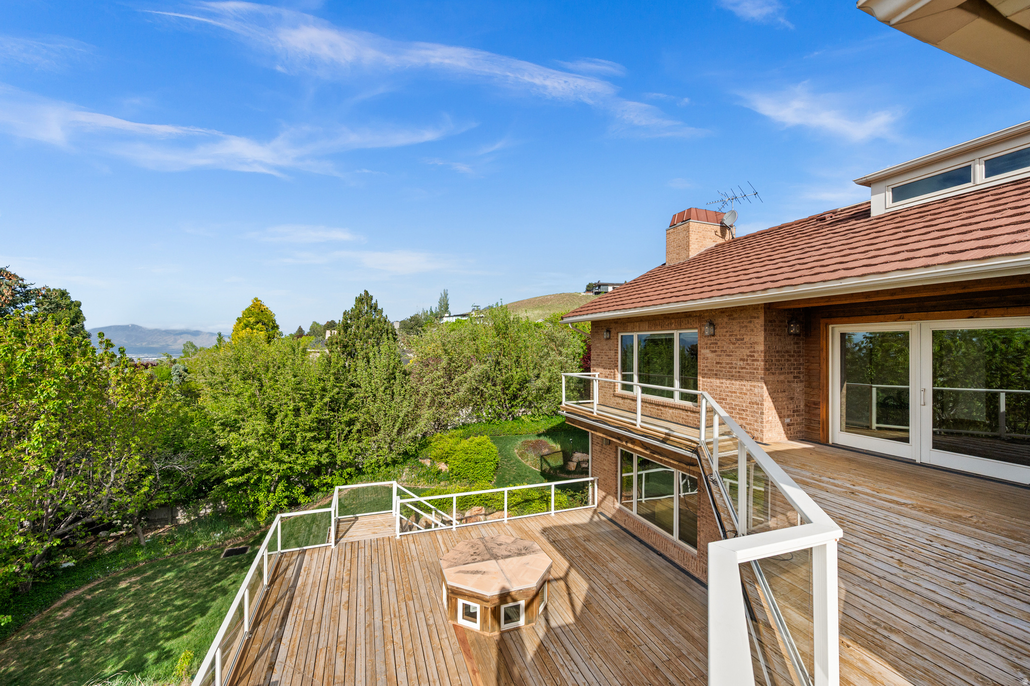 CAPITOL - Residential