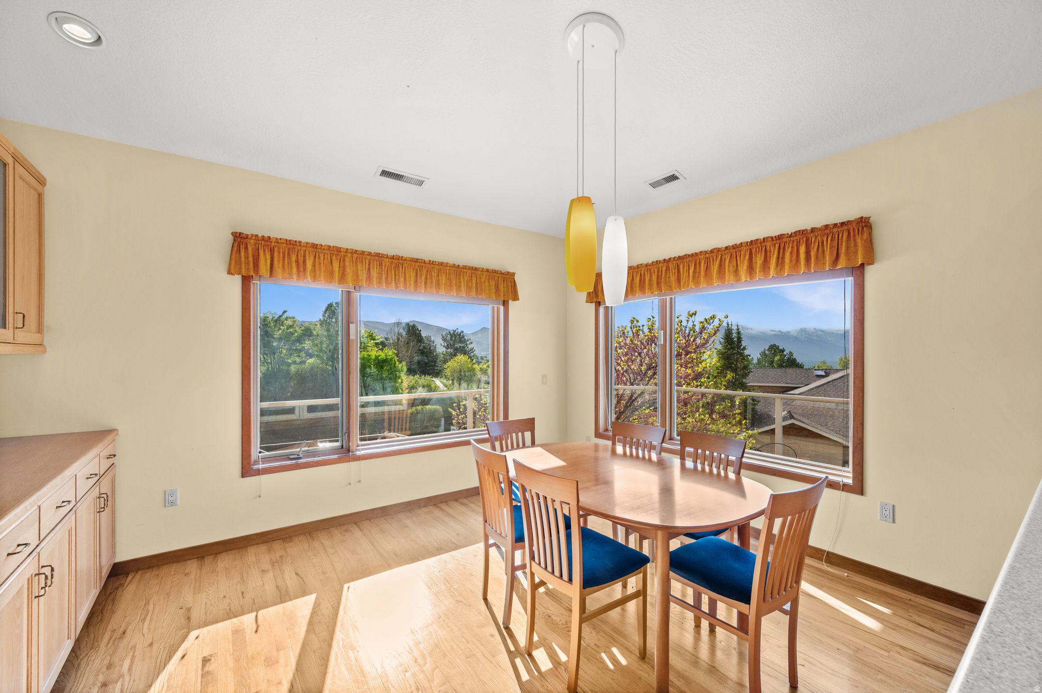 CAPITOL - Residential