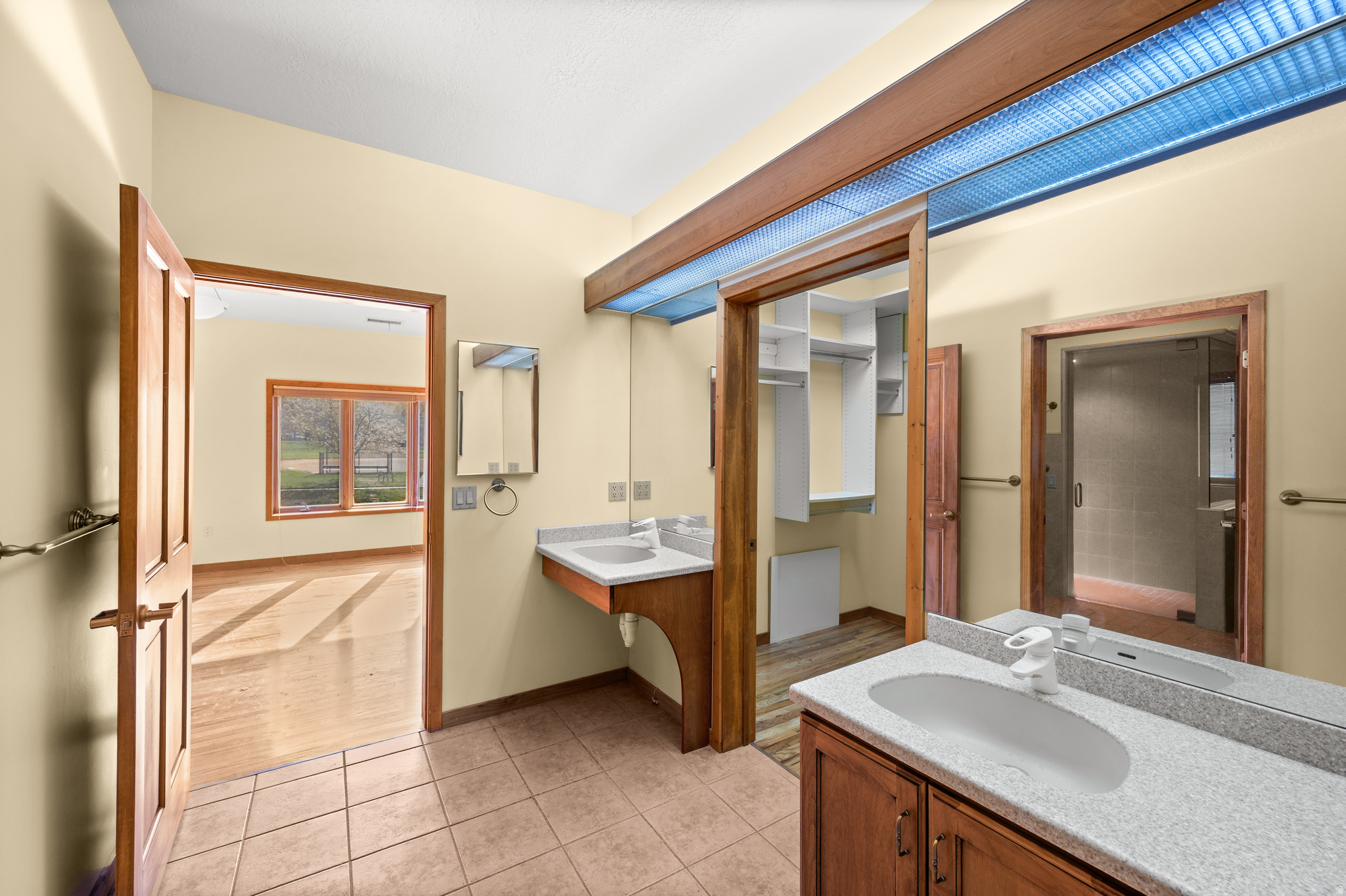 CAPITOL - Residential