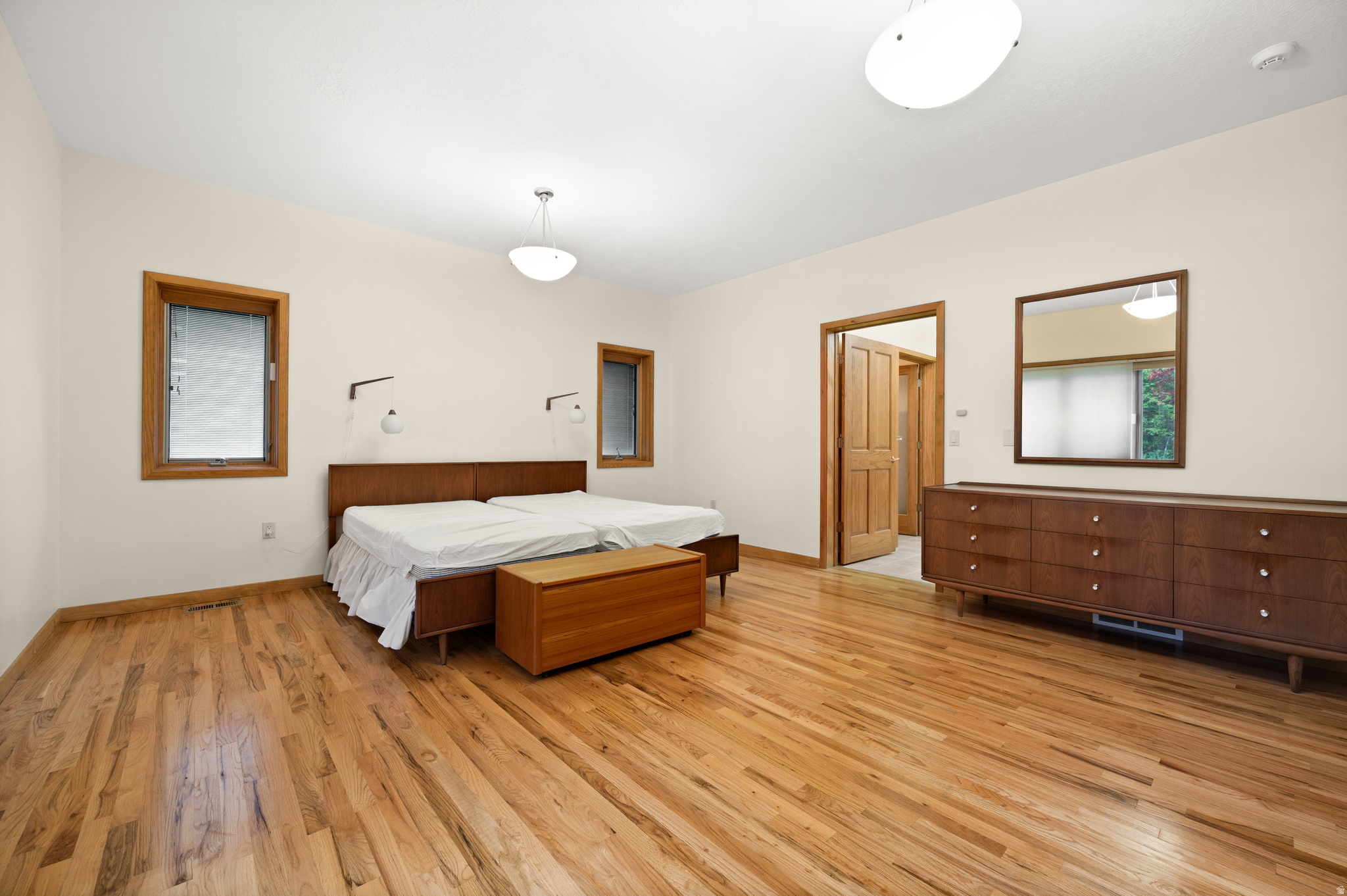 CAPITOL - Residential