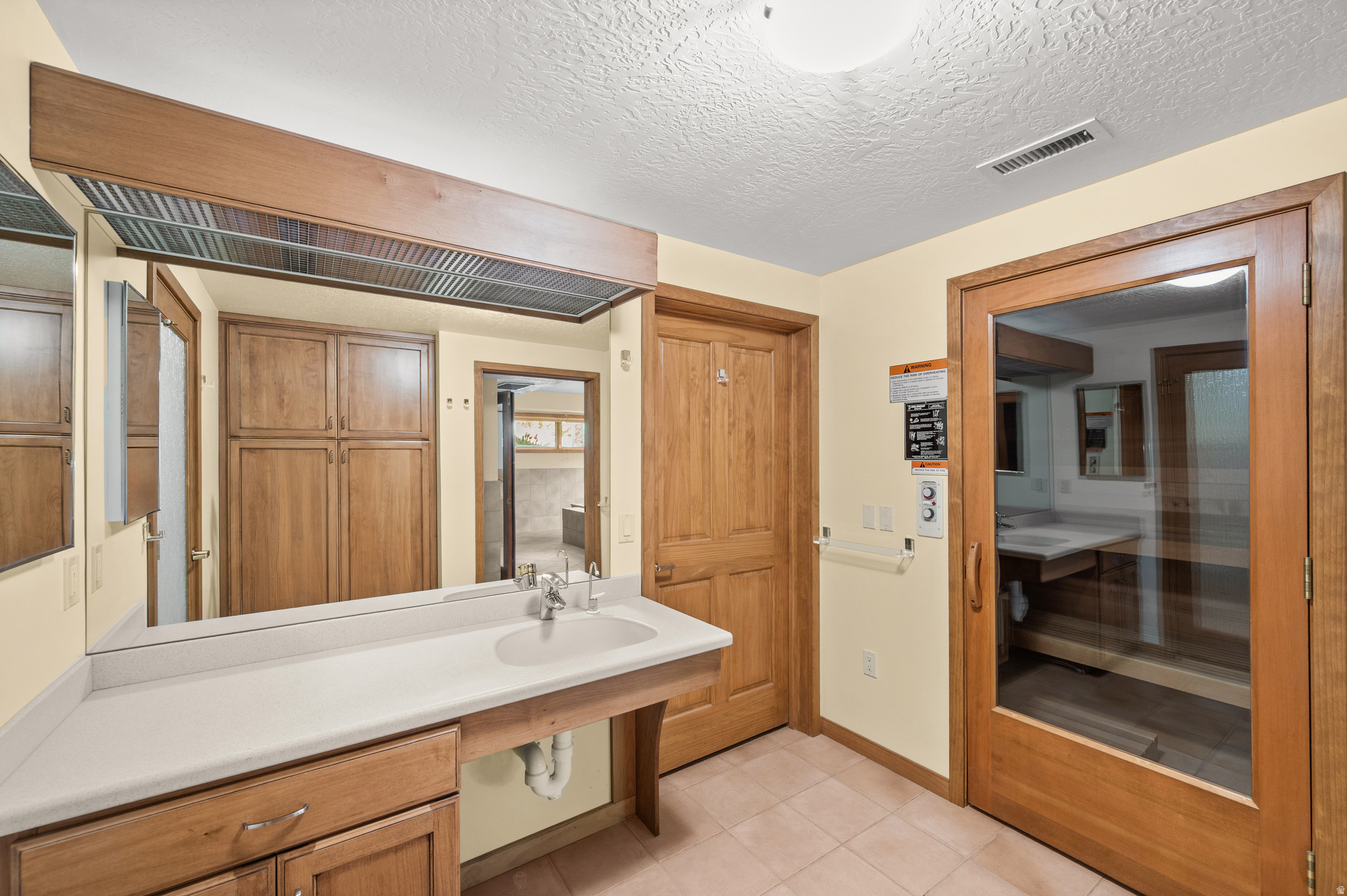 CAPITOL - Residential