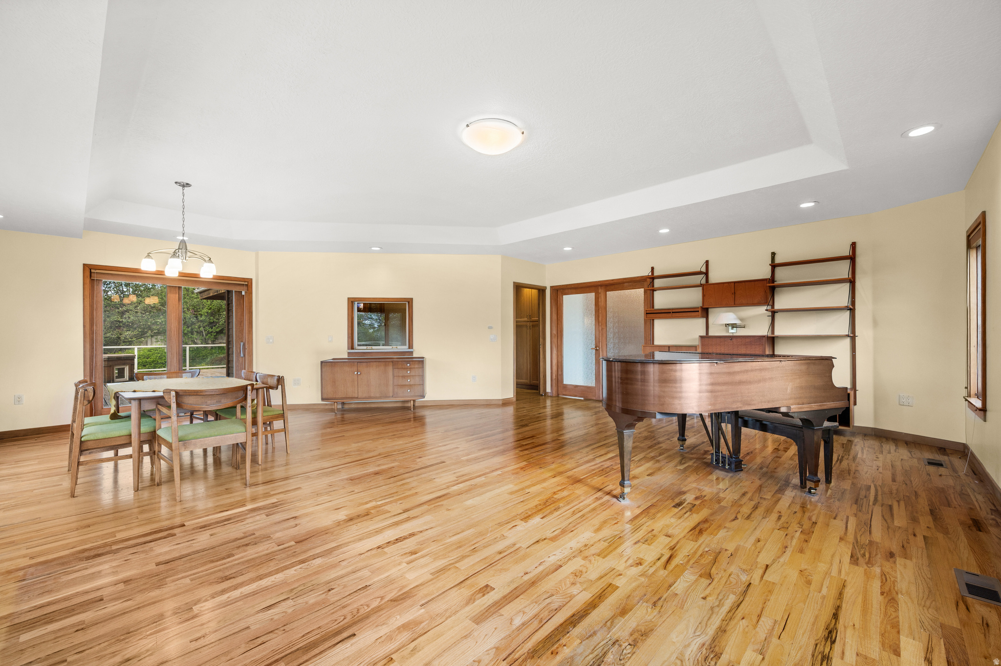 CAPITOL - Residential