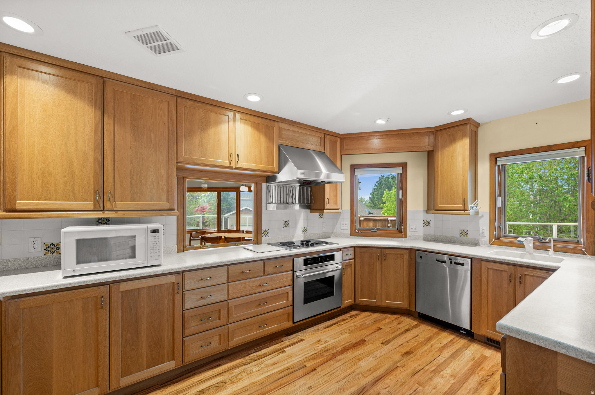 CAPITOL - Residential