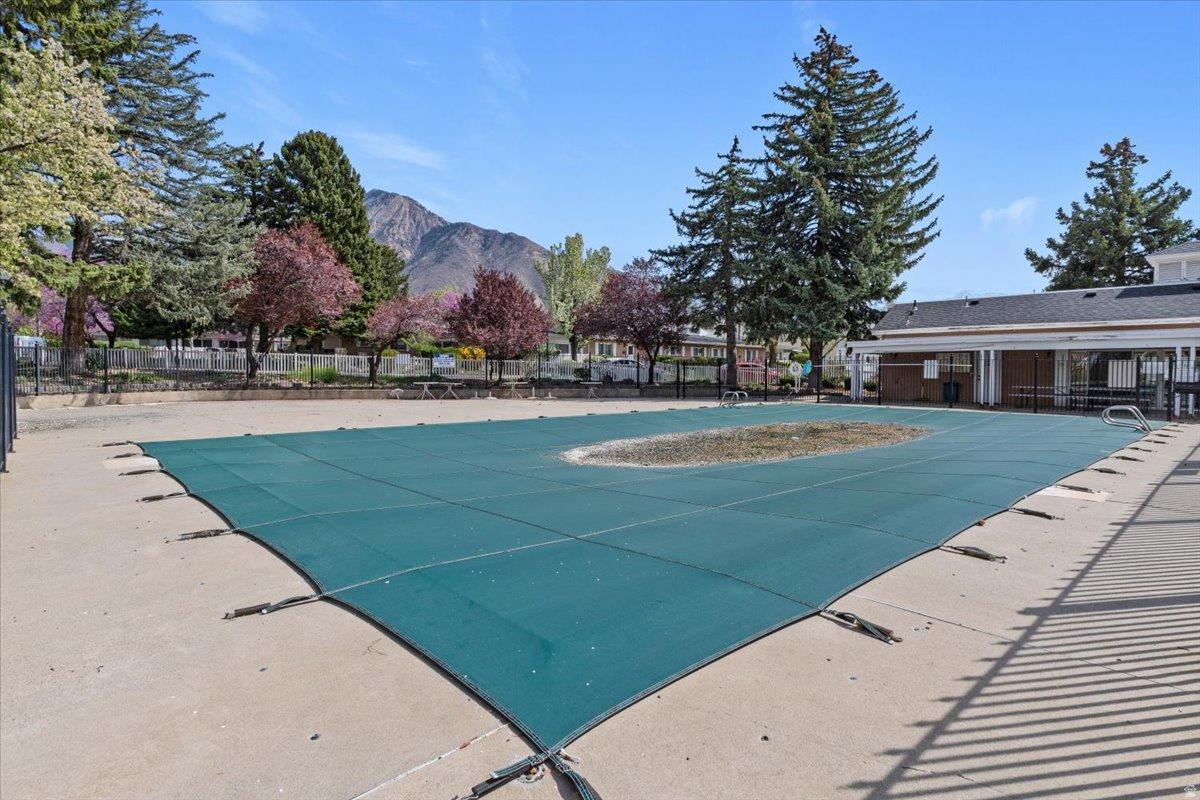 CARRIAGE LANE - Residential