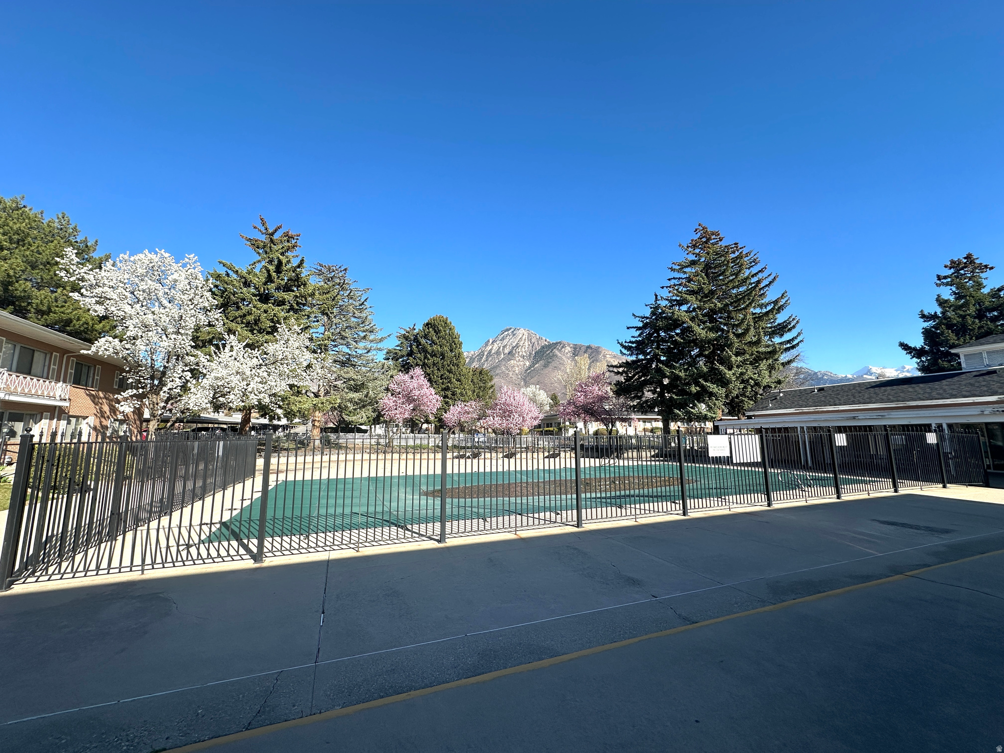 CARRIAGE LANE - Residential