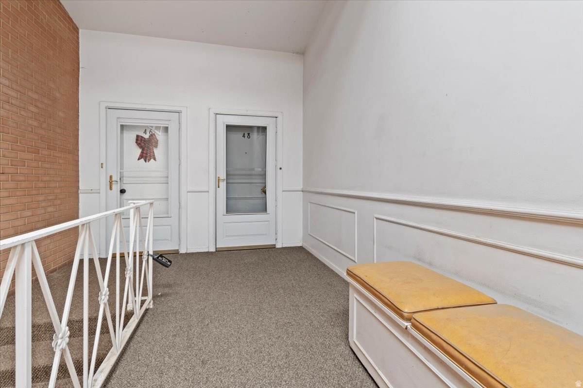 CARRIAGE LANE - Residential