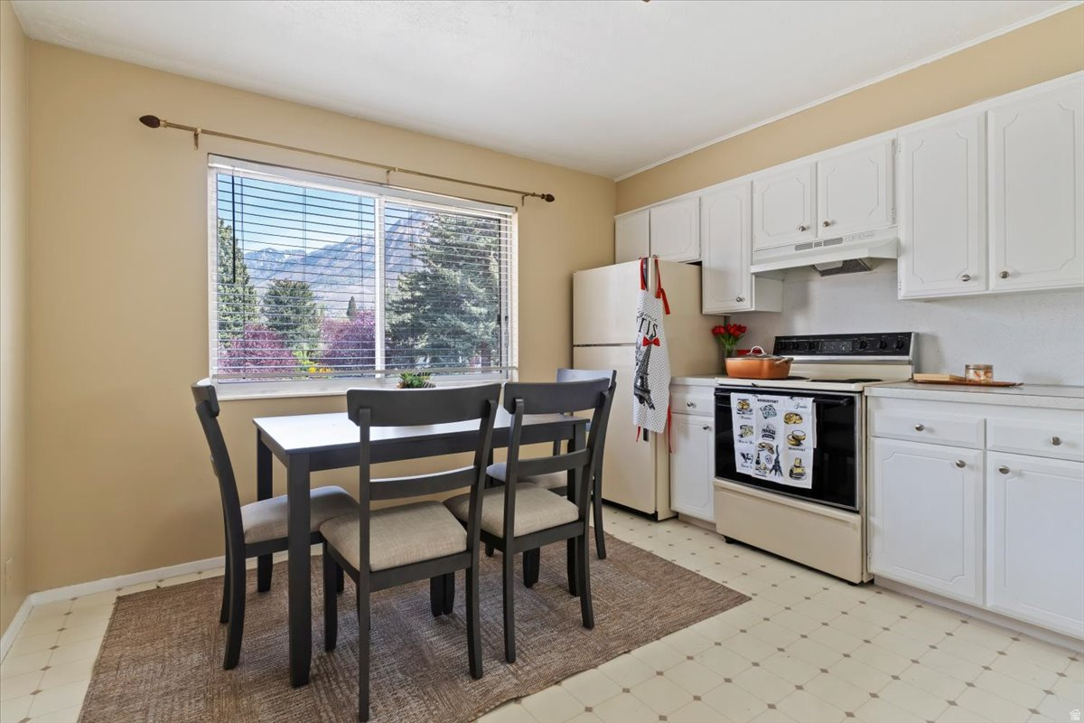 CARRIAGE LANE - Residential