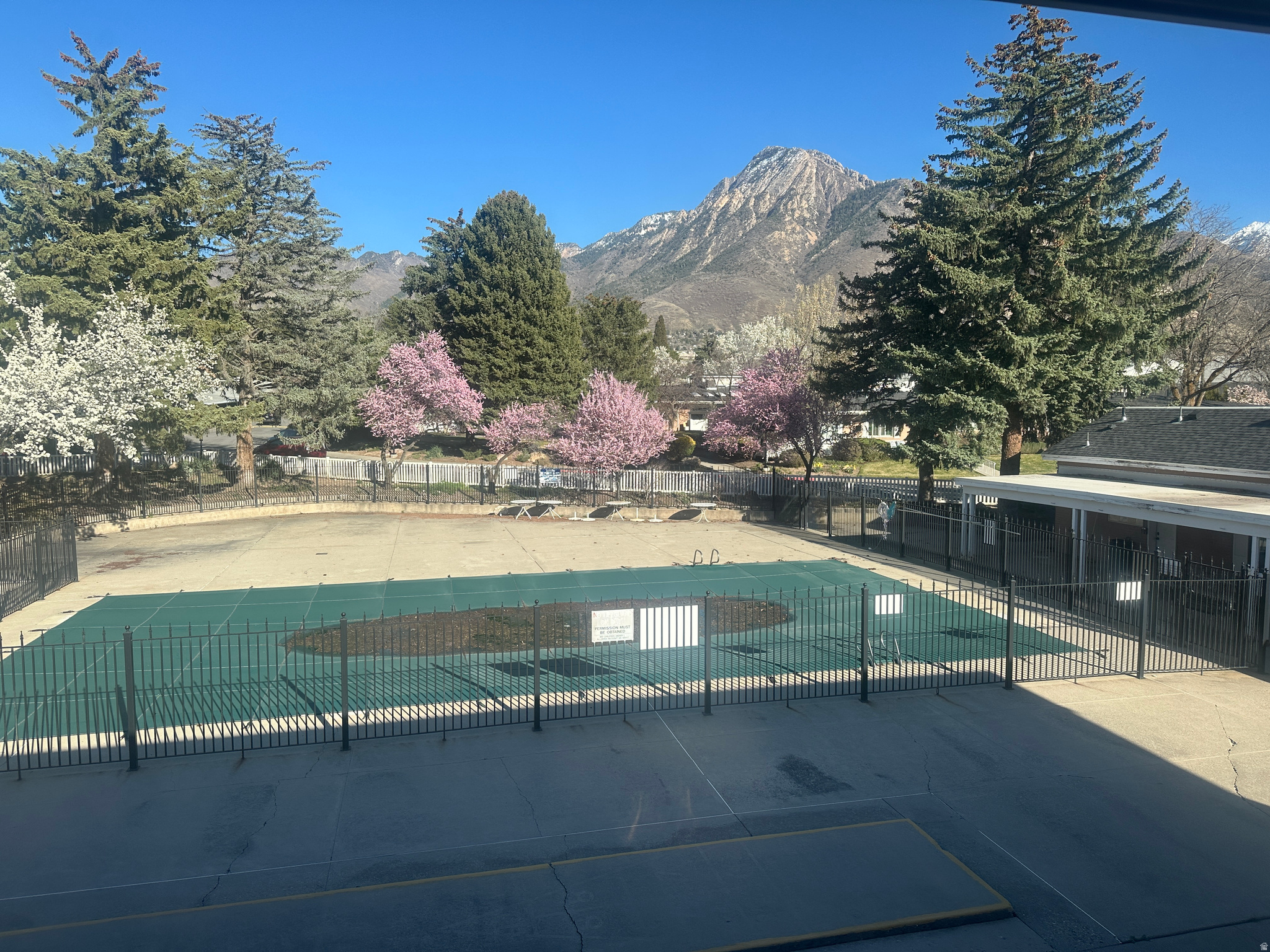 CARRIAGE LANE - Residential