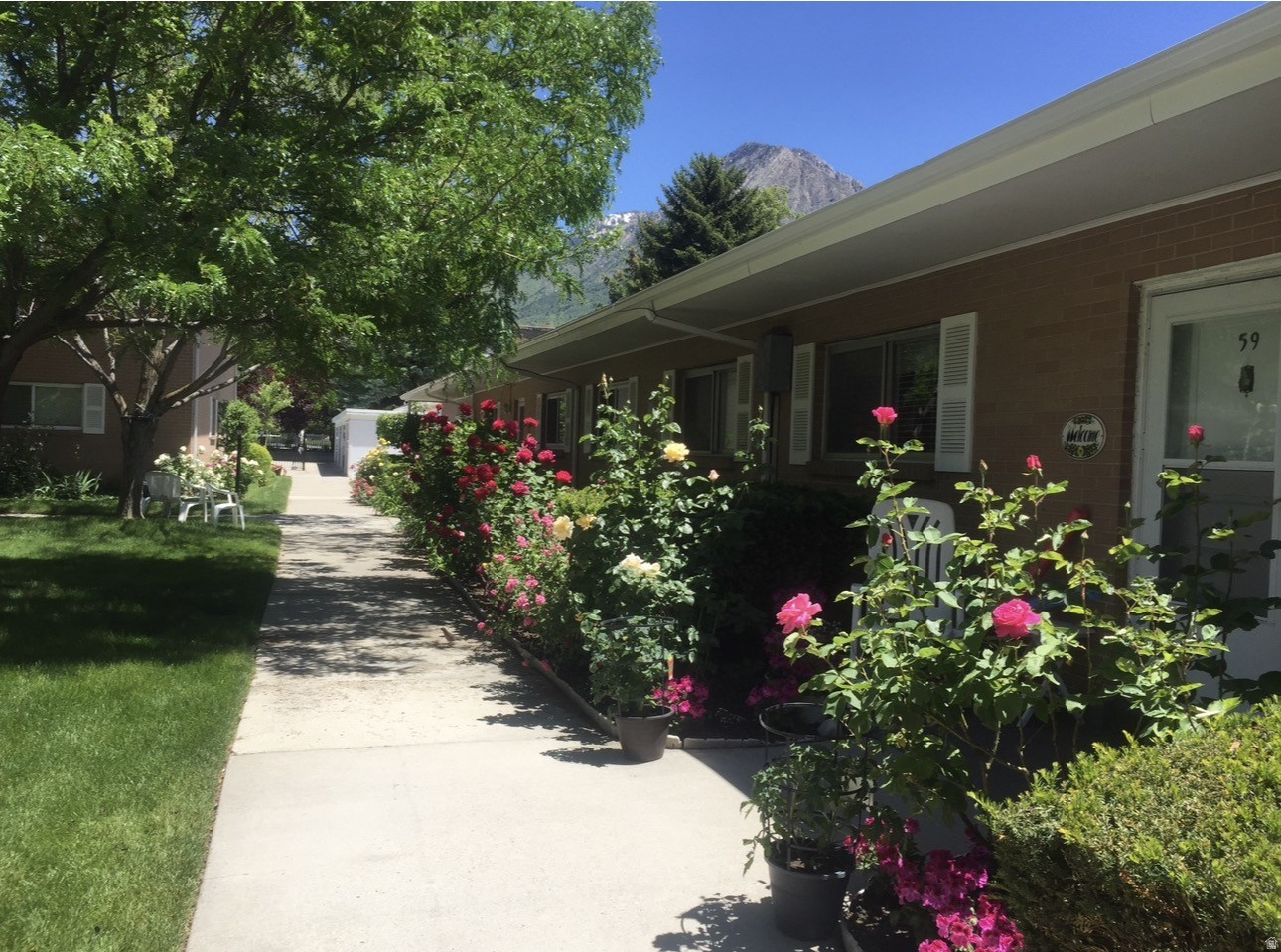 CARRIAGE LANE - Residential