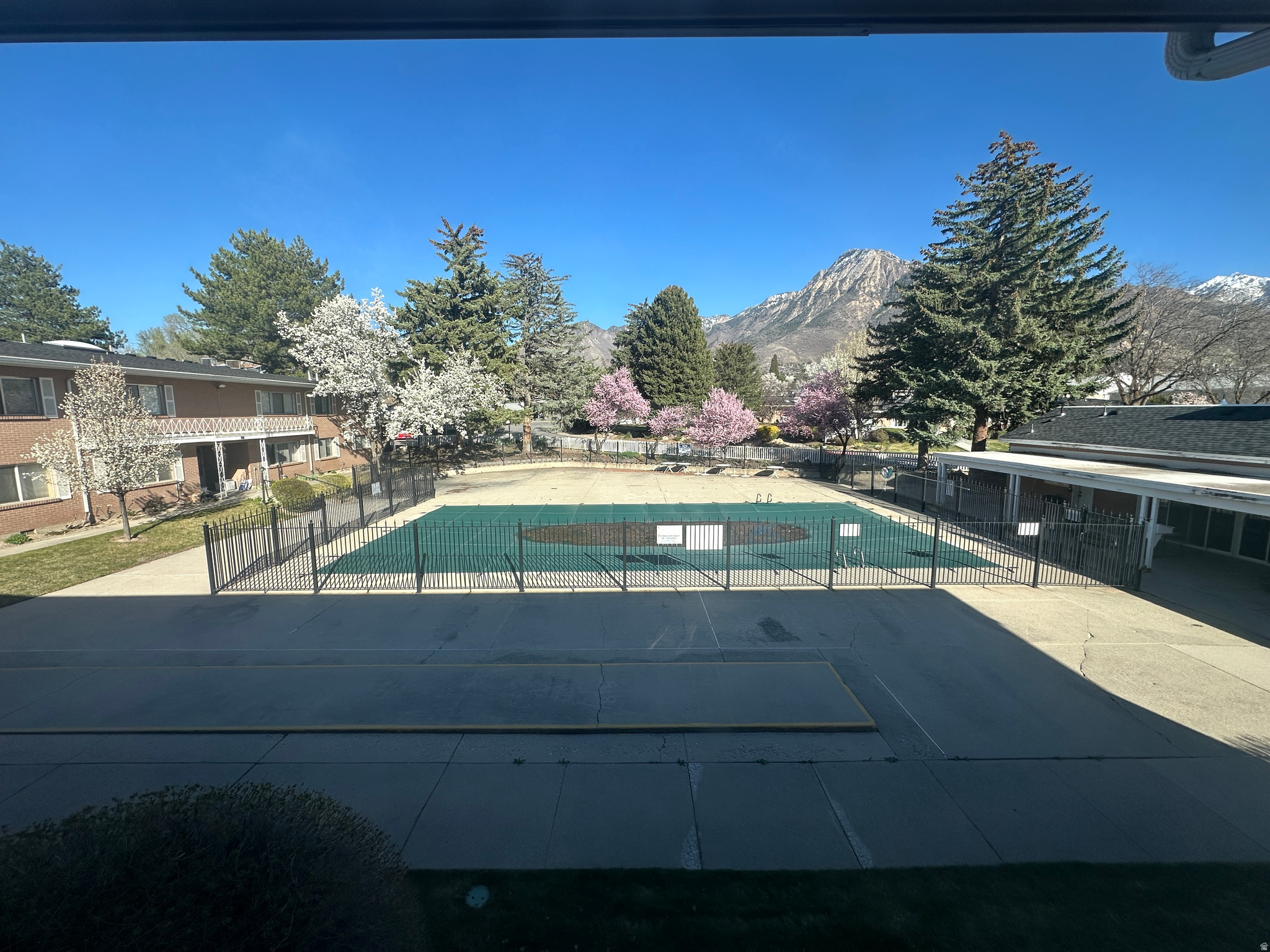 CARRIAGE LANE - Residential