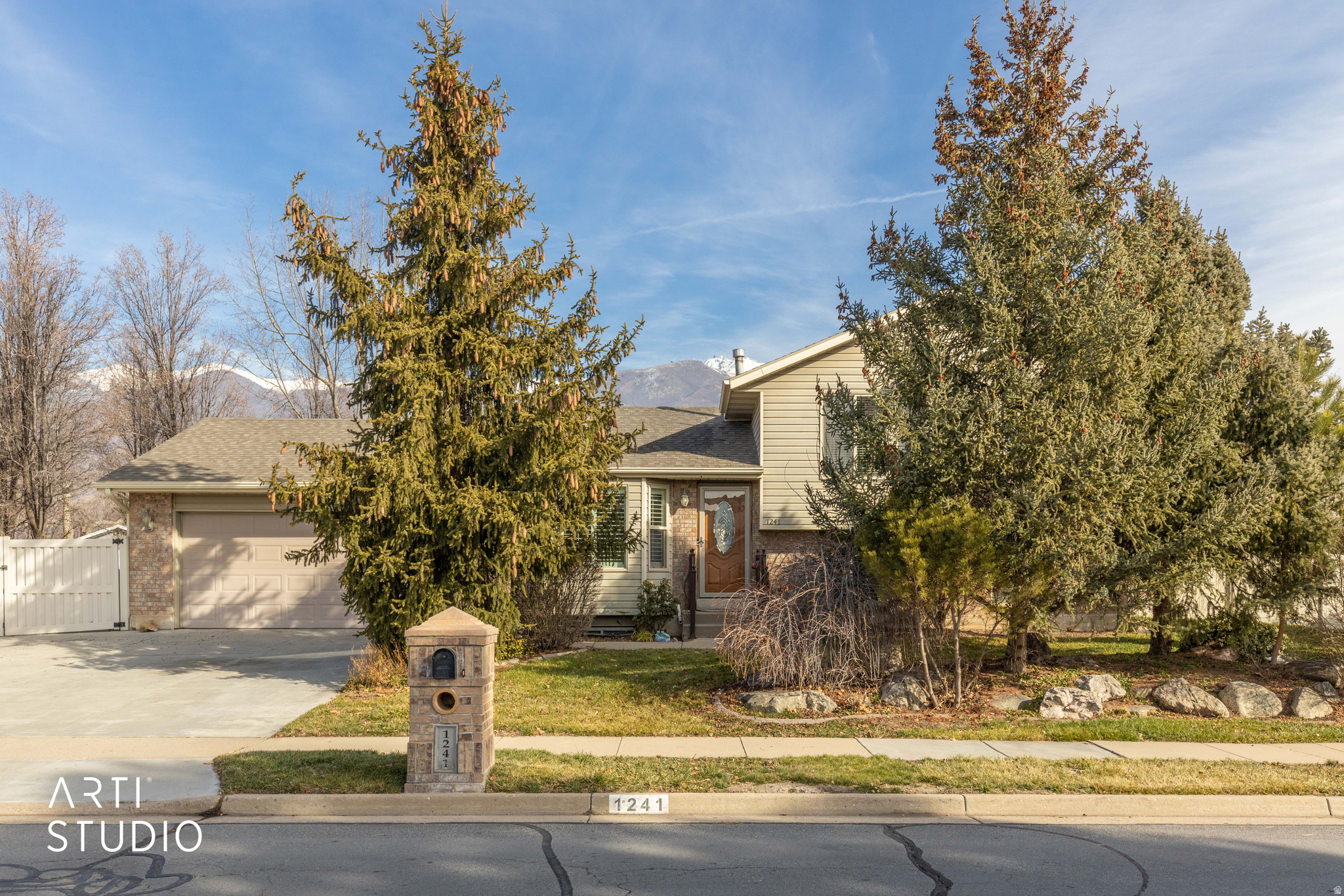 SOUTH BENCH ESTATES - Residential