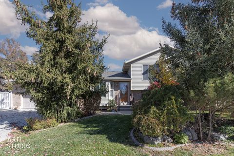 Tiny photo for 1241 S 700 E, Kaysville, UT 84037 (MLS # 2120275)
