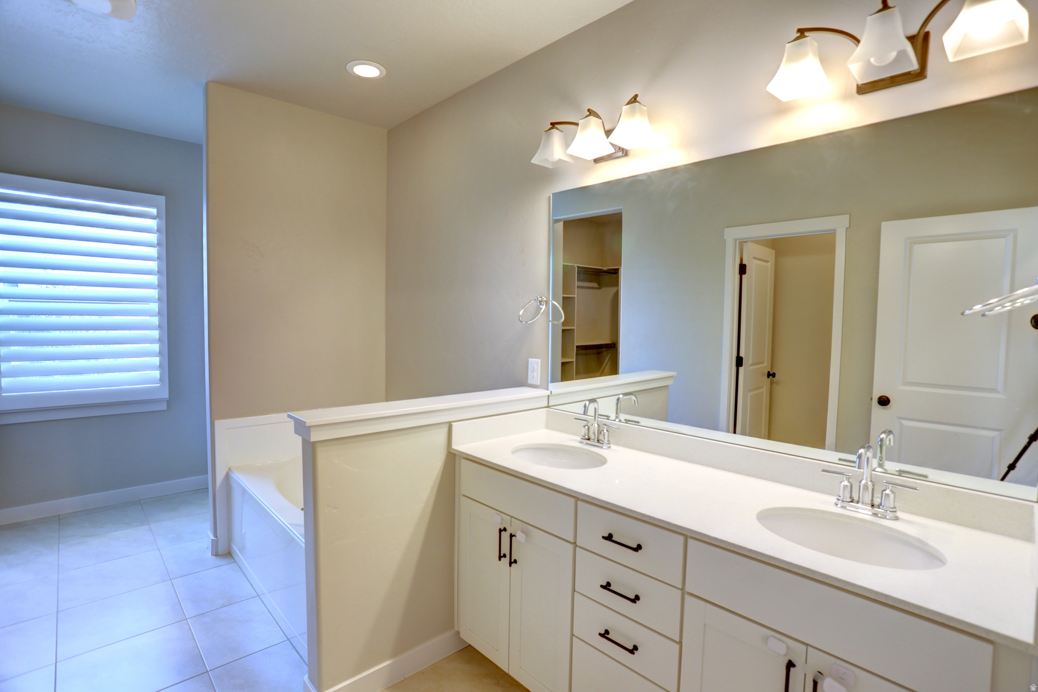 LEGACY FARMS - Residential