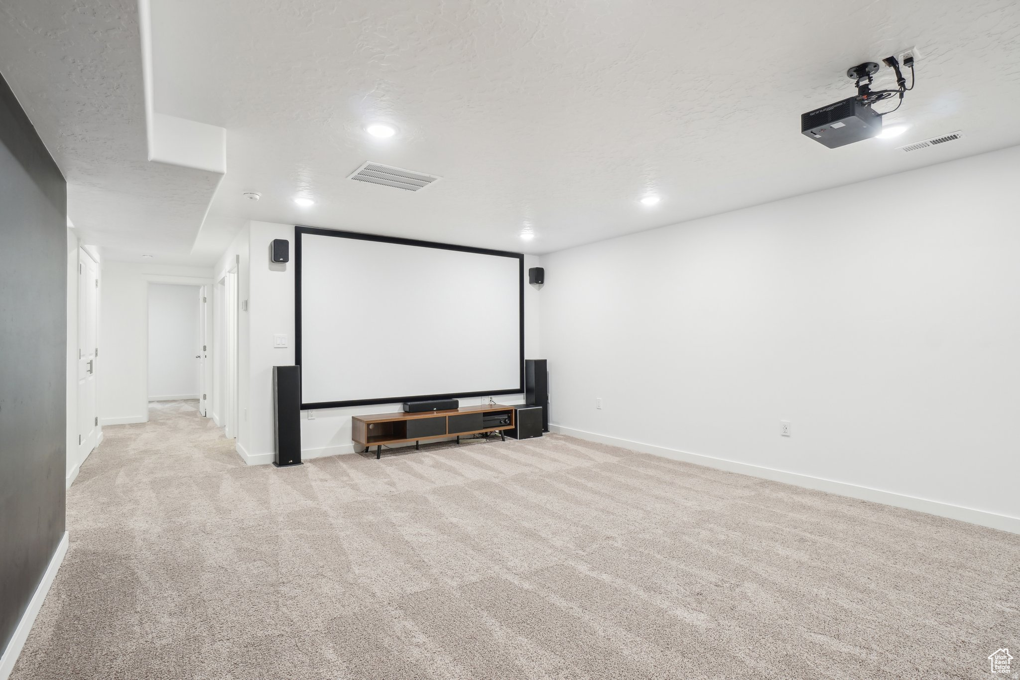 SUNSET FLATS - Residential