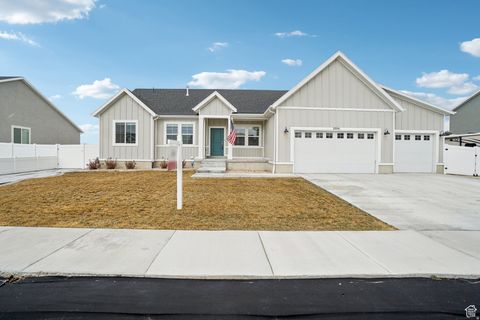 Photo of 2041 E GRANITE LN N, Eagle Mountain, UT 84005 (MLS # 2133602)